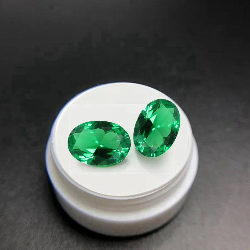 Turquoise Stone Ring - Hübsche Smaragdgrüne Oval Geschliffene VVS Lose