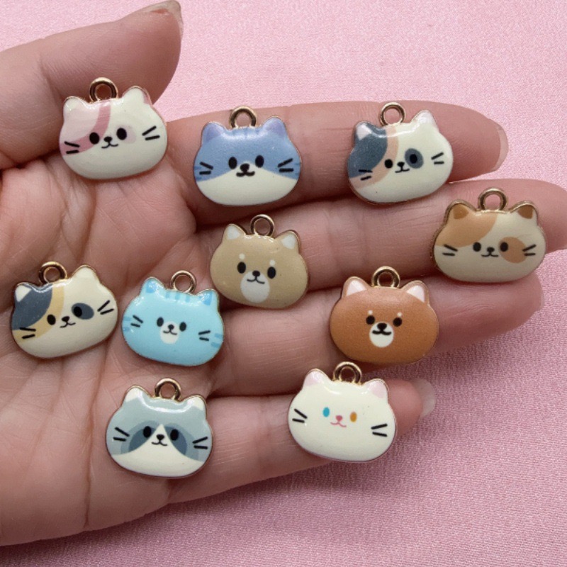 Drop Earrings - 12 Stück bedruckte Katzenkopf-Anhänger aus Legierung