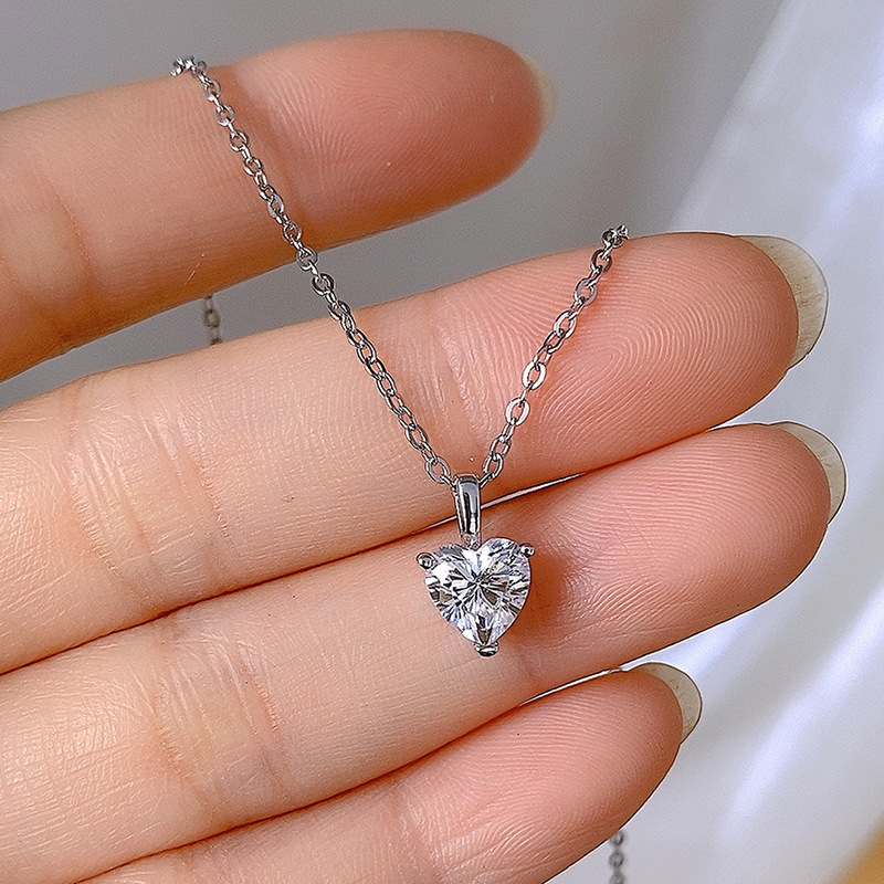 Simulierter Moissanit-Diamant- – Crystal Choker Necklace Bewertung und Preis